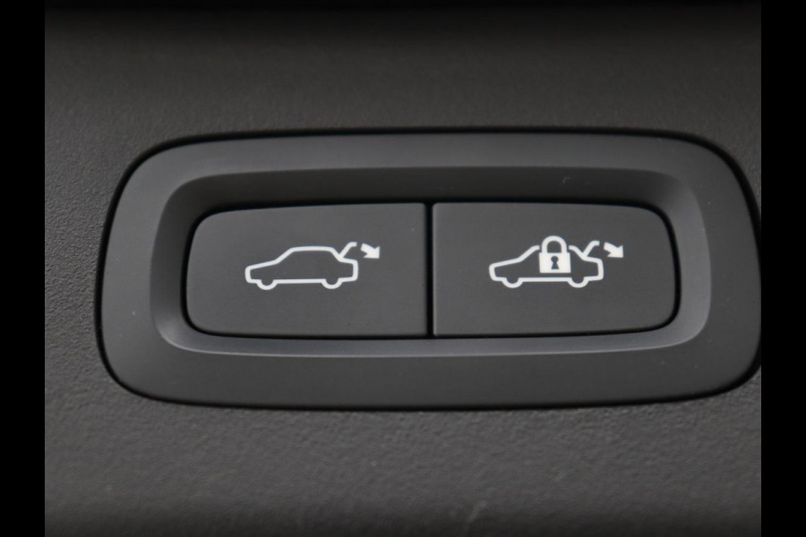 Lynk & Co 01 1.5 Plug In | Panoramadak | Infinity by Harman | Camera | Adaptive cruise | Stoelverwarming | Carplay | Memory | Full LED | PHEV