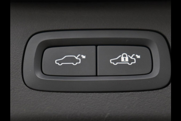 Lynk & Co 01 1.5 Plug In | Panoramadak | Infinity by Harman | Camera | Adaptive cruise | Stoelverwarming | Carplay | Memory | Full LED | PHEV