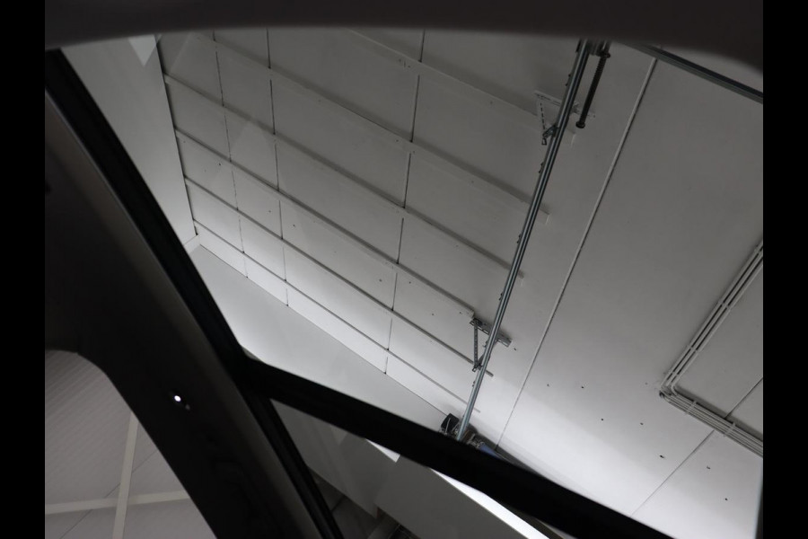 Lynk & Co 01 1.5 Plug In | Panoramadak | Infinity by Harman | Camera | Adaptive cruise | Stoelverwarming | Carplay | Memory | Full LED | PHEV