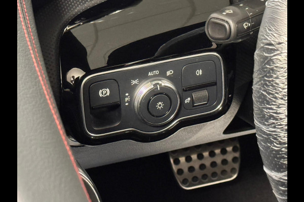 Mercedes-Benz CLA-Klasse 250 e AMG Line PANO|ACHT.CAMERA|19INCH