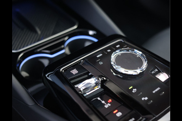 BMW 5 Serie Touring 550e xDrive | Sportstoel - Pano - Trekhaak - Bow&Wil