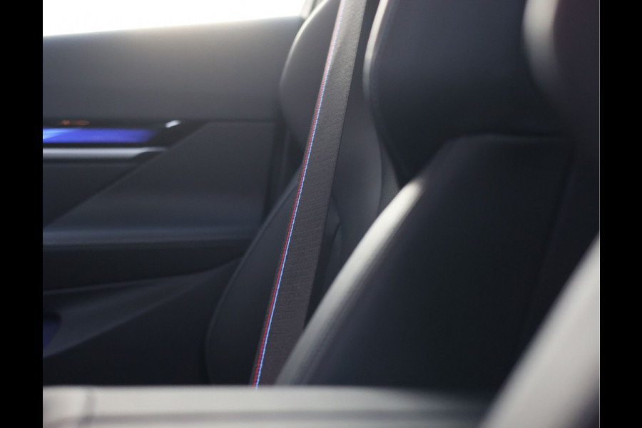 BMW 5 Serie Touring 550e xDrive | Sportstoel - Pano - Trekhaak - Bow&Wil