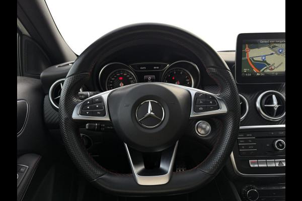 Mercedes-Benz A-Klasse 180 AMG-Line Pano Sportstoelen Led Navi Camera Parkeersensor V+A Cruise Control Sfeerverlichting