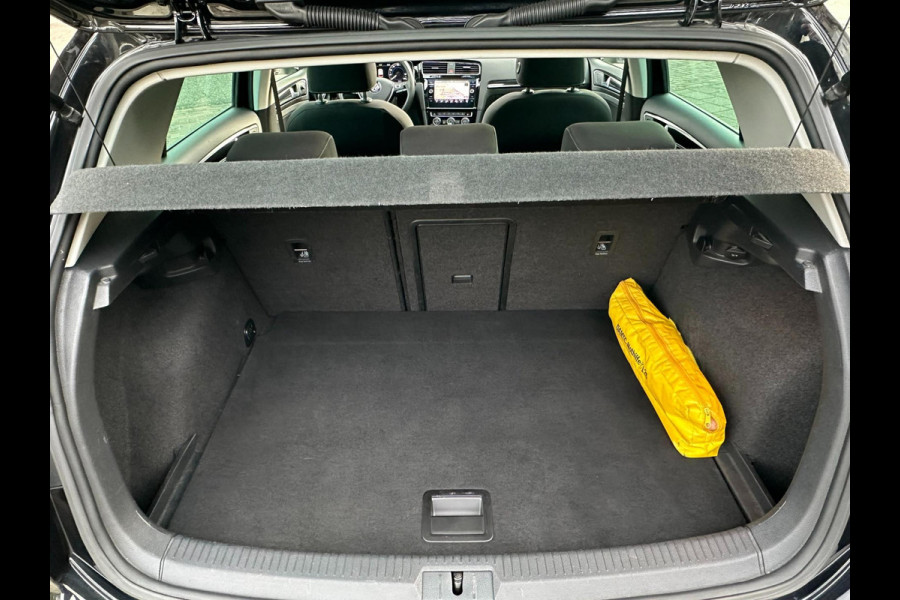 Volkswagen Golf 1.4 TSI Comfortline ACC l Pano l Xenon