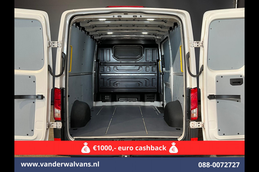 Volkswagen Crafter 2.0 TDI 140pk L3H2 (oude L2H1) Euro6 # Airco | Navigatie | Apple Carplay | Android auto parkeersensoren, 3000kg trekvermogen
