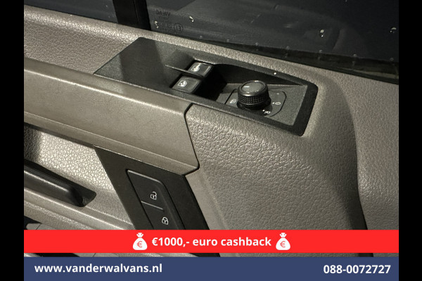Volkswagen Crafter 2.0 TDI 140pk L3H2 (oude L2H1) Euro6 # Airco | Navigatie | Apple Carplay | Android auto parkeersensoren, 3000kg trekvermogen