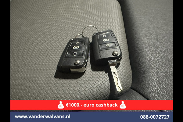 Volkswagen Crafter 2.0 TDI 140pk L3H2 (oude L2H1) Euro6 # Airco | Navigatie | Apple Carplay | Android auto parkeersensoren, 3000kg trekvermogen