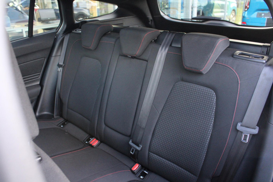 Ford FOCUS Wagon 1.0 EcoBoost Hybrid ST Line X 155pk | Trekhaak afneembaar | Panoramadak | Bang&Olufsen | Adaptive cruise control | Winter Pack | All season banden | Camera