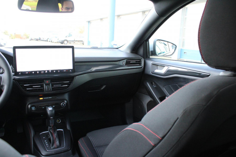 Ford FOCUS Wagon 1.0 EcoBoost Hybrid ST Line X 155pk | Trekhaak afneembaar | Panoramadak | Bang&Olufsen | Adaptive cruise control | Winter Pack | All season banden | Camera