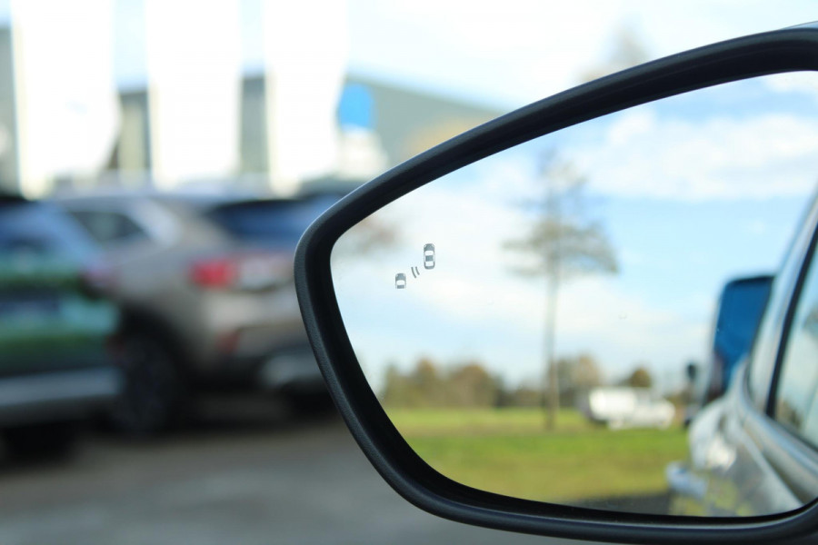 Ford FOCUS Wagon 1.0 EcoBoost Hybrid ST Line X 155pk | Trekhaak afneembaar | Panoramadak | Bang&Olufsen | Adaptive cruise control | Winter Pack | All season banden | Camera