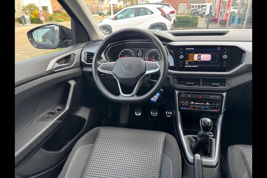 Volkswagen T-Cross 1.0 TSI GO | Stoelverwarming, Apple carplay/Android auto, Adaptive cruise control, Navigatie, Parkeersensoren