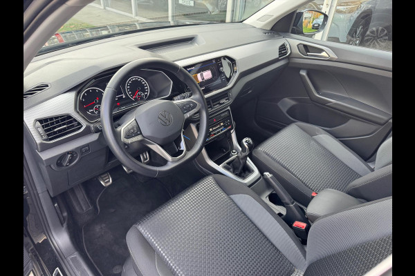 Volkswagen T-Cross 1.0 TSI GO | Stoelverwarming, Apple carplay/Android auto, Adaptive cruise control, Navigatie, Parkeersensoren