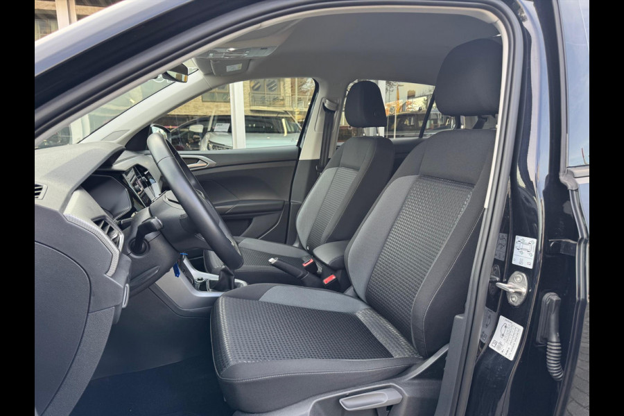 Volkswagen T-Cross 1.0 TSI GO | Stoelverwarming, Apple carplay/Android auto, Adaptive cruise control, Navigatie, Parkeersensoren