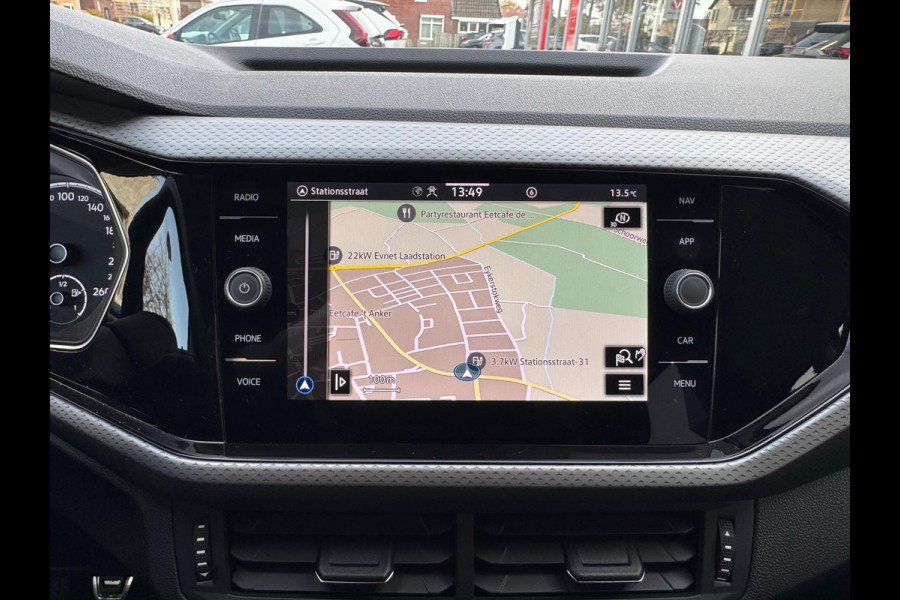 Volkswagen T-Cross 1.0 TSI GO | Stoelverwarming, Apple carplay/Android auto, Adaptive cruise control, Navigatie, Parkeersensoren