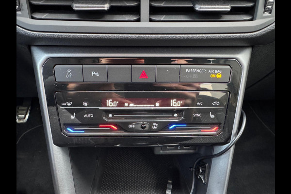 Volkswagen T-Cross 1.0 TSI GO | Stoelverwarming, Apple carplay/Android auto, Adaptive cruise control, Navigatie, Parkeersensoren