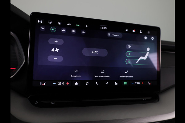 Škoda Octavia Combi Business Edition Plus 1.5 TSI MHEV 115pk DSG-7 | Trekhaak | Stoel- & Stuurverwarming | 13 inch Display | Adaptive Cruise Control |