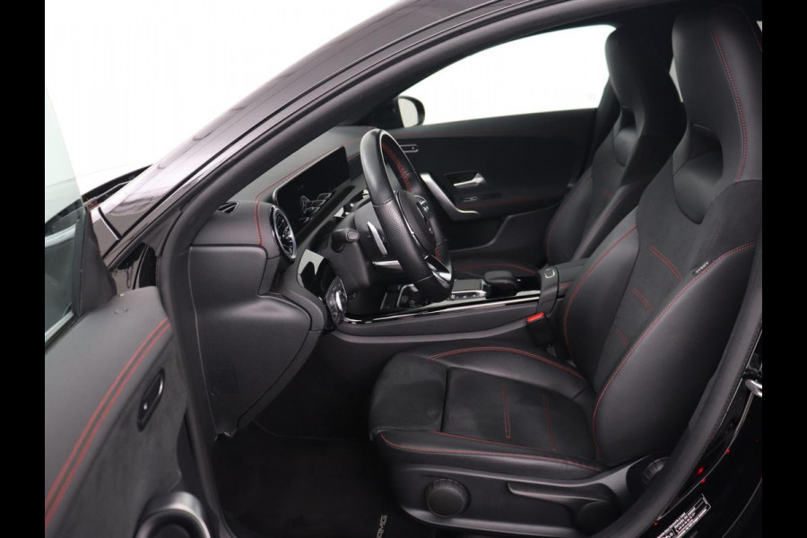 Mercedes-Benz CLA-Klasse Shooting Brake 250e AMG Night | Stoelverwarming | 360 camera | Carplay | Leder/Alcantara | Full LED | Navigatie | Full LED | Park Assist | PHEV | Plug In