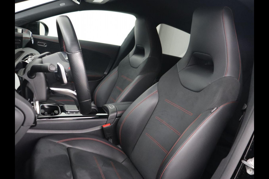 Mercedes-Benz CLA-Klasse Shooting Brake 250e AMG Night | Stoelverwarming | 360 camera | Carplay | Leder/Alcantara | Full LED | Navigatie | Full LED | Park Assist | PHEV | Plug In