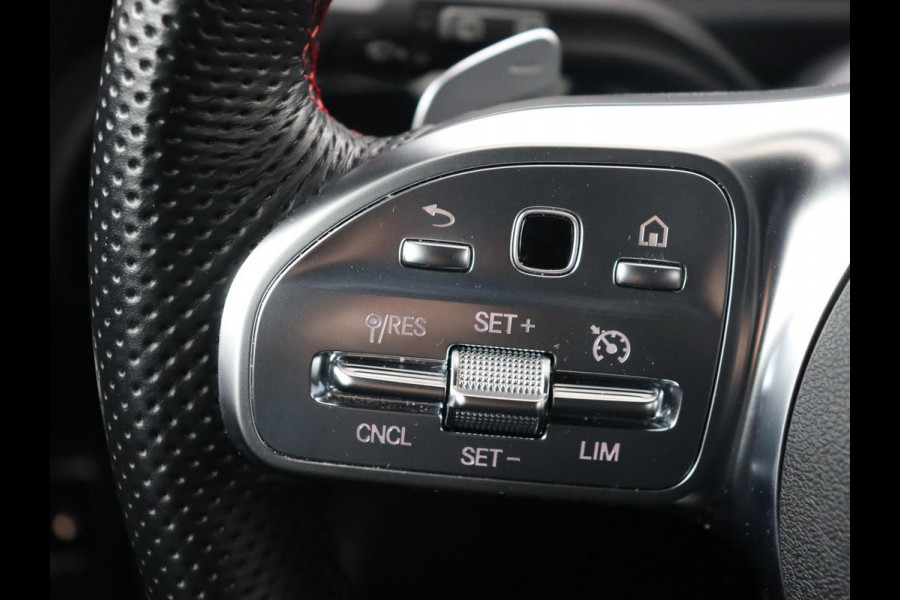 Mercedes-Benz CLA-Klasse Shooting Brake 250e AMG Night | Stoelverwarming | 360 camera | Carplay | Leder/Alcantara | Full LED | Navigatie | Full LED | Park Assist | PHEV | Plug In