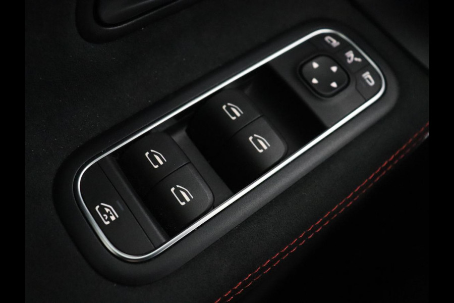 Mercedes-Benz CLA-Klasse Shooting Brake 250e AMG Night | Stoelverwarming | 360 camera | Carplay | Leder/Alcantara | Full LED | Navigatie | Full LED | Park Assist | PHEV | Plug In
