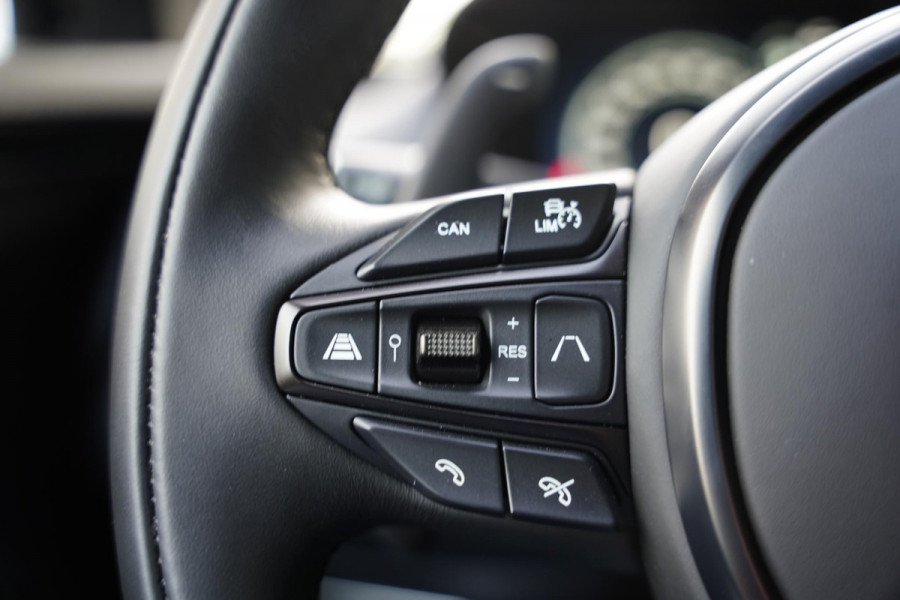 Aston Martin Dbx 4.0 V8 707 Carbon 23 Inch Ceramic Brakes