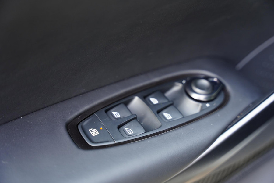 Aston Martin Dbx 4.0 V8 707 Carbon 23 Inch Ceramic Brakes