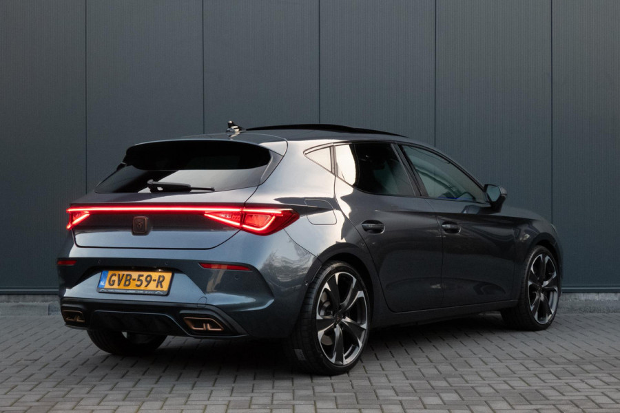 CUPRA Leon 1.4 e-Hybrid Performance VZ 245 | PANORAMADAK | ELEKTRISCH VERSTELBARE BESTUUDERSSTOEL | ACC | STUURWIELVERWARMING