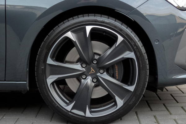 CUPRA Leon 1.4 e-Hybrid Performance VZ 245 | PANORAMADAK | ELEKTRISCH VERSTELBARE BESTUUDERSSTOEL | ACC | STUURWIELVERWARMING