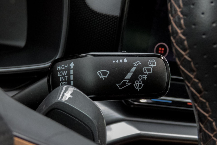 CUPRA Leon 1.4 e-Hybrid Performance VZ 245 | PANORAMADAK | ELEKTRISCH VERSTELBARE BESTUUDERSSTOEL | ACC | STUURWIELVERWARMING