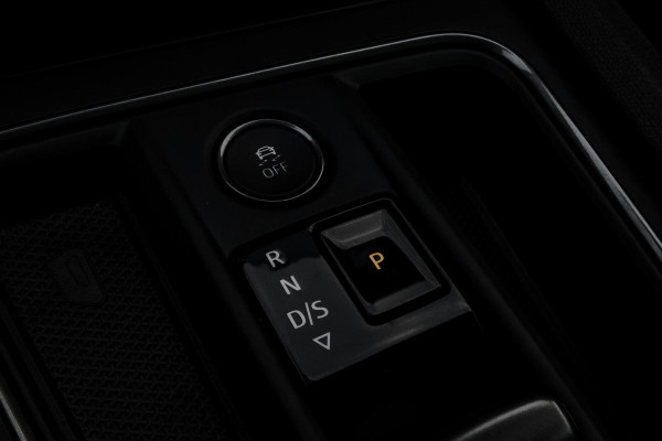 CUPRA Leon 1.4 e-Hybrid Performance VZ 245 | PANORAMADAK | ELEKTRISCH VERSTELBARE BESTUUDERSSTOEL | ACC | STUURWIELVERWARMING