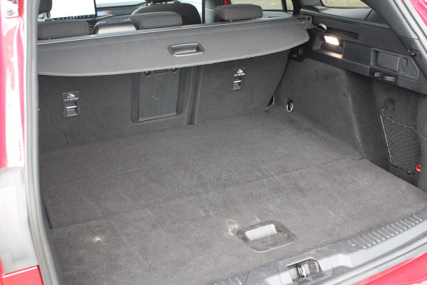 Ford FOCUS Wagon 1.0 EcoBoost Hybrid ST Line X 155pk | Trekhaak afneembaar | Panoramadak | Bang&Olufsen | Adaptive cruise control | Winter Pack | All season banden | Camera