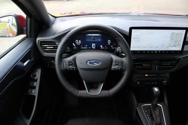Ford FOCUS Wagon 1.0 EcoBoost Hybrid ST Line X 155pk | Trekhaak afneembaar | Panoramadak | Bang&Olufsen | Adaptive cruise control | Winter Pack | All season banden | Camera