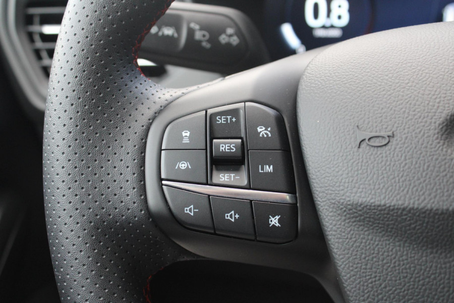 Ford FOCUS Wagon 1.0 EcoBoost Hybrid ST Line X 155pk | Trekhaak afneembaar | Panoramadak | Bang&Olufsen | Adaptive cruise control | Winter Pack | All season banden | Camera