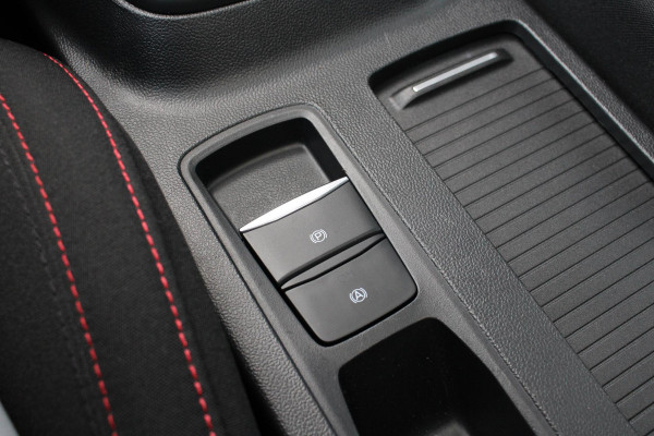 Ford FOCUS Wagon 1.0 EcoBoost Hybrid ST Line X 155pk | Trekhaak afneembaar | Panoramadak | Bang&Olufsen | Adaptive cruise control | Winter Pack | All season banden | Camera