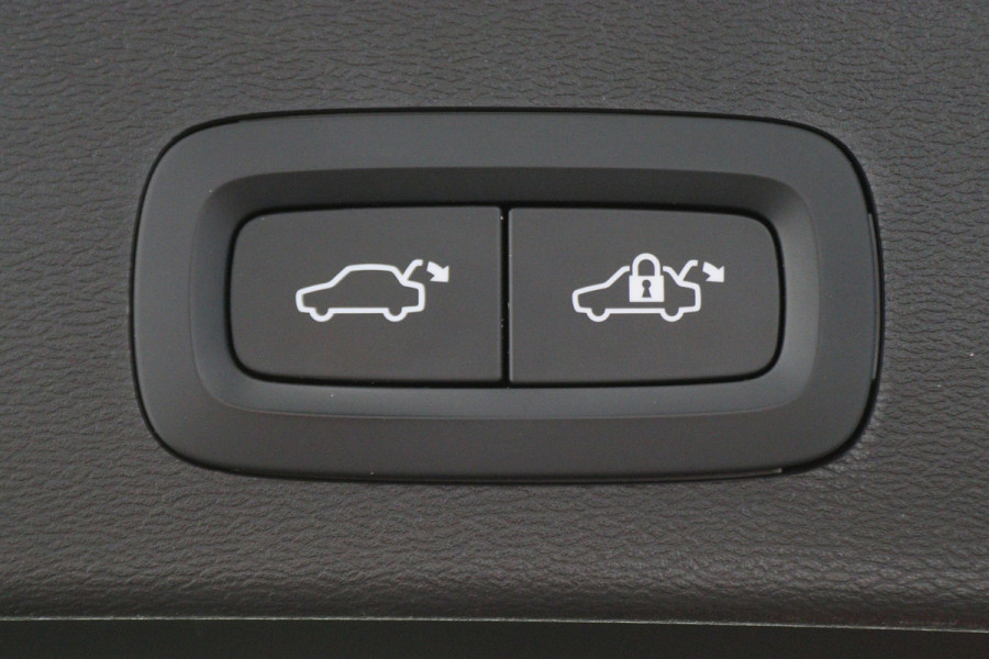 Volvo XC40 1.5 T5 Recharge Business Pro Camera, Apple Carplay, Keyless, LED, Lane Assist, PDC