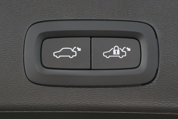 Volvo XC40 1.5 T5 Recharge Business Pro Camera, Apple Carplay, Keyless, LED, Lane Assist, PDC