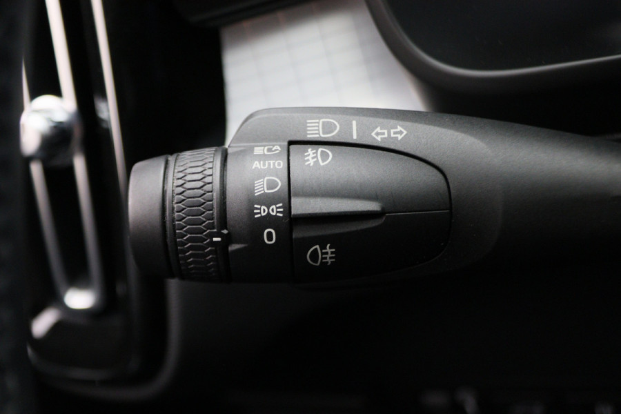 Volvo XC40 1.5 T5 Recharge Business Pro Camera, Apple Carplay, Keyless, LED, Lane Assist, PDC