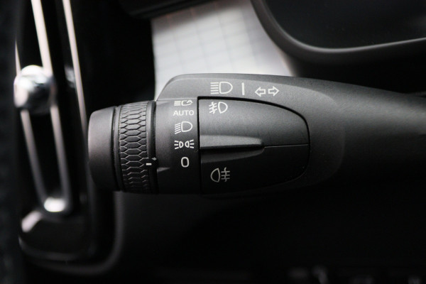 Volvo XC40 1.5 T5 Recharge Business Pro Camera, Apple Carplay, Keyless, LED, Lane Assist, PDC