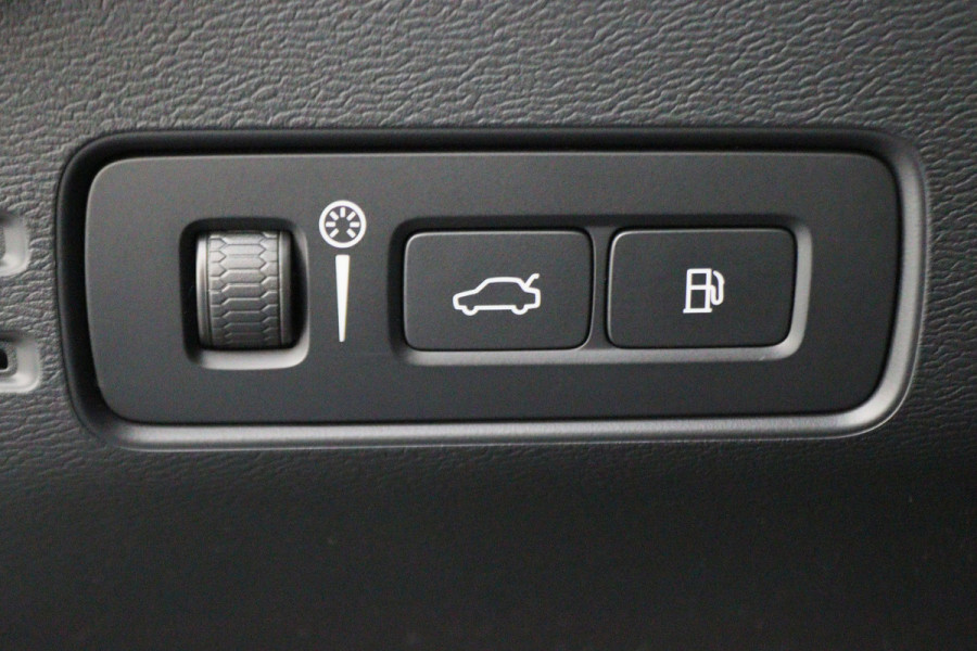 Volvo XC40 1.5 T5 Recharge Business Pro Camera, Apple Carplay, Keyless, LED, Lane Assist, PDC