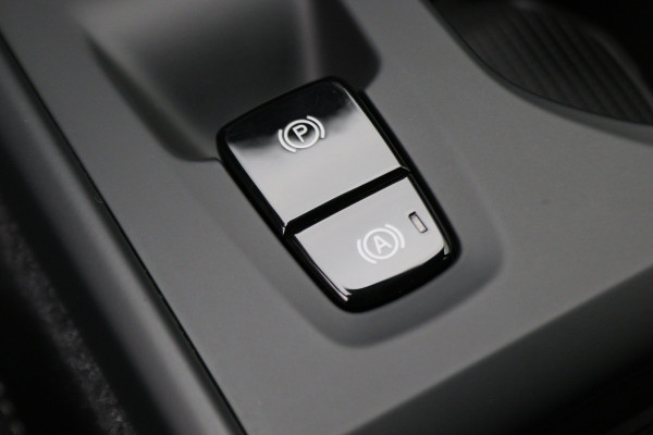 Volvo XC40 1.5 T5 Recharge Business Pro Camera, Apple Carplay, Keyless, LED, Lane Assist, PDC