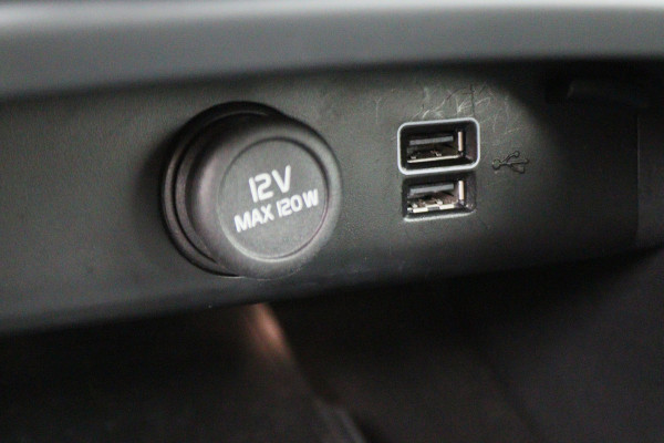 Volvo XC40 1.5 T5 Recharge Business Pro Camera, Apple Carplay, Keyless, LED, Lane Assist, PDC