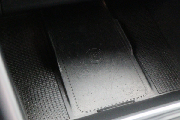 Volvo XC40 1.5 T5 Recharge Business Pro Camera, Apple Carplay, Keyless, LED, Lane Assist, PDC