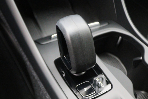 Volvo XC40 1.5 T5 Recharge Business Pro Camera, Apple Carplay, Keyless, LED, Lane Assist, PDC