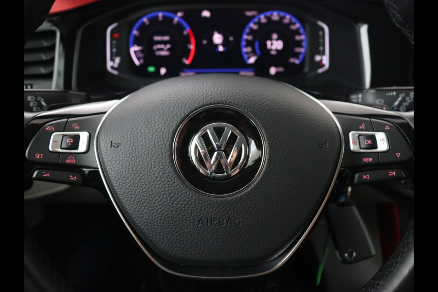 Volkswagen Polo 1.0 TSI Beats | Origineel NL | Virtual Cockpit | Carplay | Parkeerhulp | Adaptive cruise | Navigatie | Climate control | Beats Audio | Getint glas