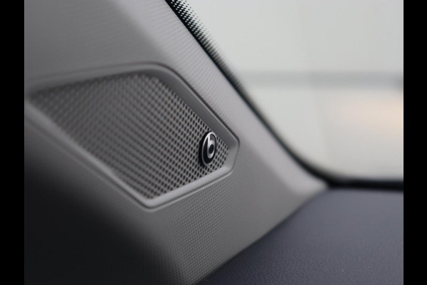 Volkswagen Polo 1.0 TSI Beats | Origineel NL | Virtual Cockpit | Carplay | Parkeerhulp | Adaptive cruise | Navigatie | Climate control | Beats Audio | Getint glas