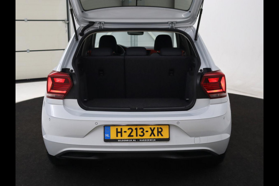 Volkswagen Polo 1.0 TSI Beats | Origineel NL | Virtual Cockpit | Carplay | Parkeerhulp | Adaptive cruise | Navigatie | Climate control | Beats Audio | Getint glas