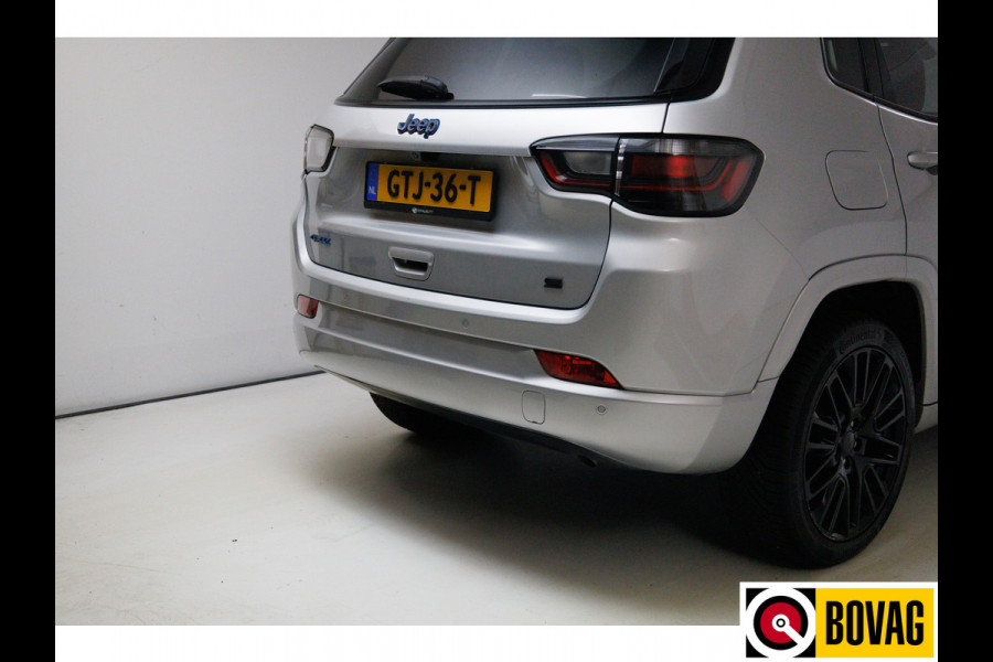 Jeep Compass 4xe 240 Plug-in Hybrid Electric S | Leer | 19 Inch All-season | Stoel- Stuurverwarming Navigatie, Adaptive Cruise, Elektrische achterklep, Camera