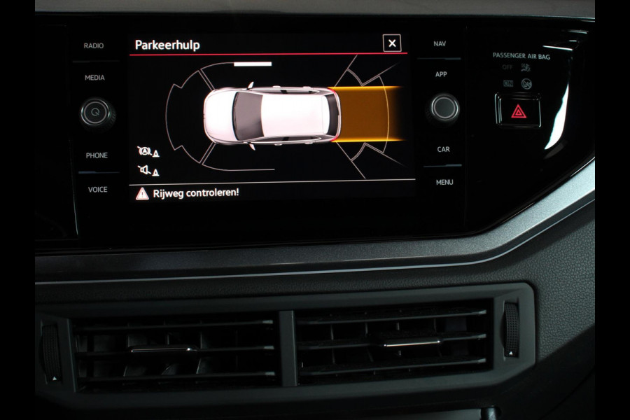 Volkswagen Polo 2.0 TSI GTI Automaat | Apple Carplay / Android Auto | Parkersensoren V+A | Park Assist | Dodehoek Assistent | Adaptive Cruise Control | Verwarmde Voorstoelen | DAB+