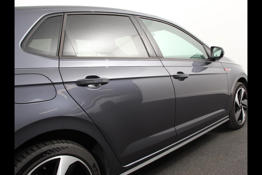 Volkswagen Polo 2.0 TSI GTI Automaat | Apple Carplay / Android Auto | Parkersensoren V+A | Park Assist | Dodehoek Assistent | Adaptive Cruise Control | Verwarmde Voorstoelen | DAB+