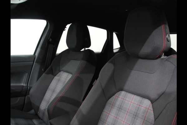 Volkswagen Polo 2.0 TSI GTI Automaat | Apple Carplay / Android Auto | Parkersensoren V+A | Park Assist | Dodehoek Assistent | Adaptive Cruise Control | Verwarmde Voorstoelen | DAB+